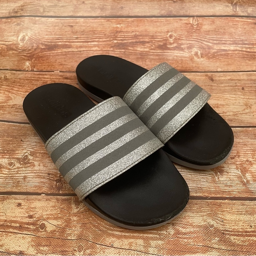 Adidas Girl slide sandals black silver size 2